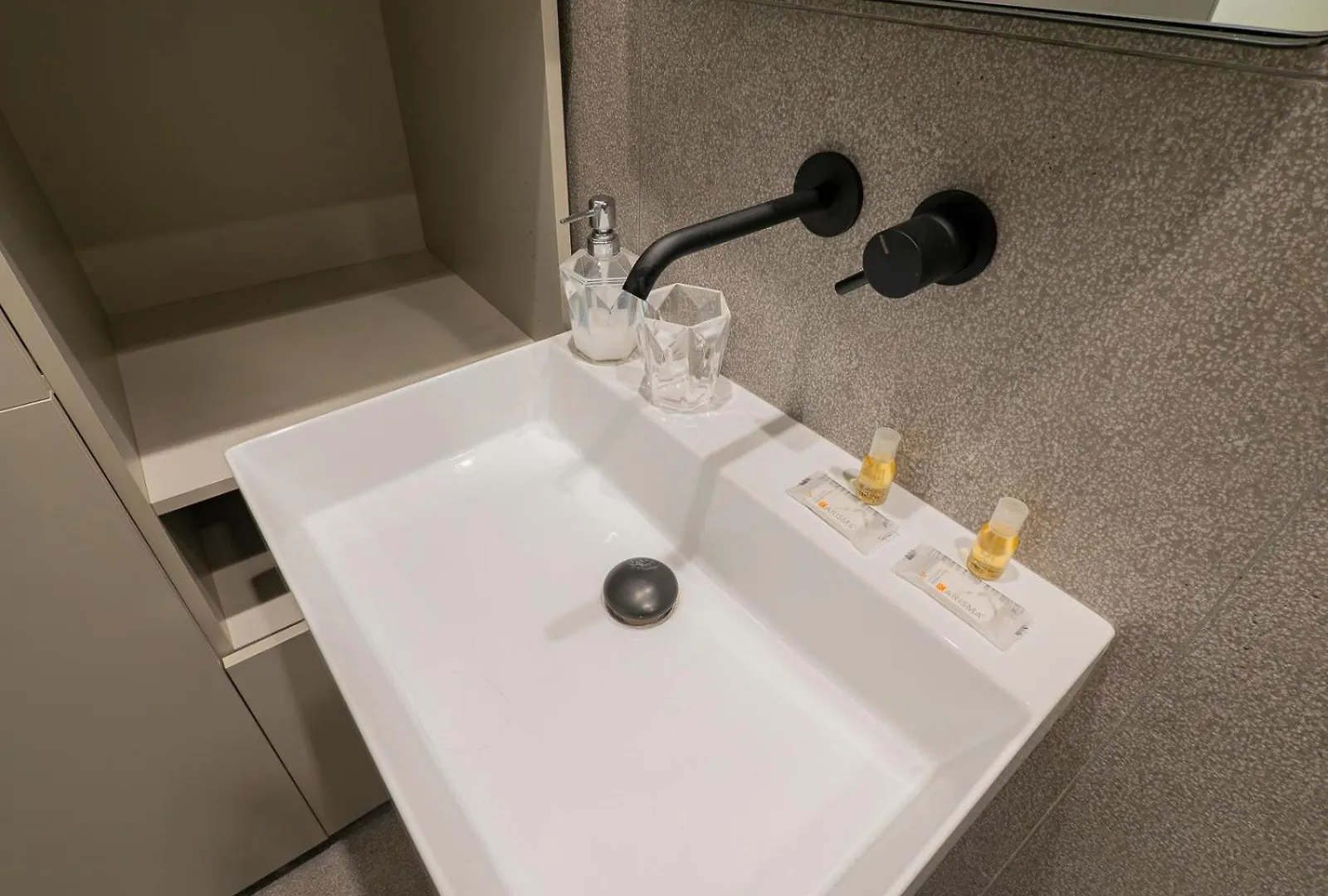 I Host Apartment - Cesare Da Sesto 23 Milan Italy